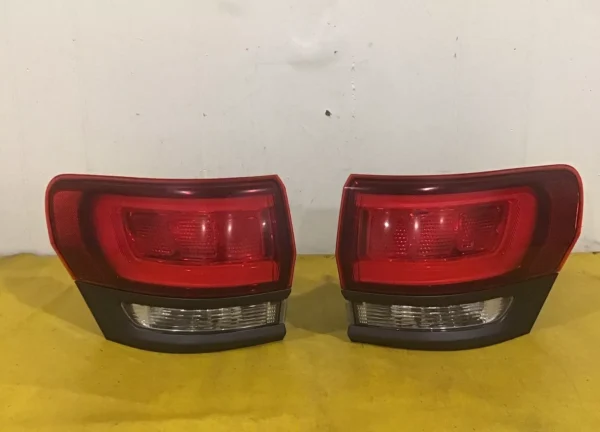 2014-2022 Jeep Grand Cherokee Right/left Led Tail Lights P/n 68368394AC OEM